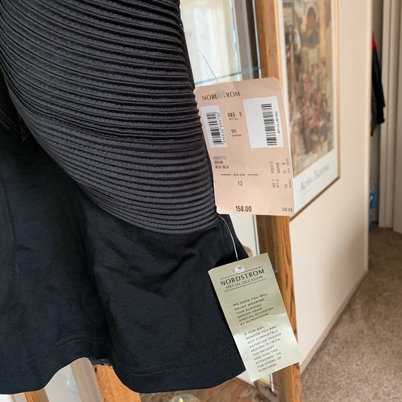 Blouse - Picture 2 of 2